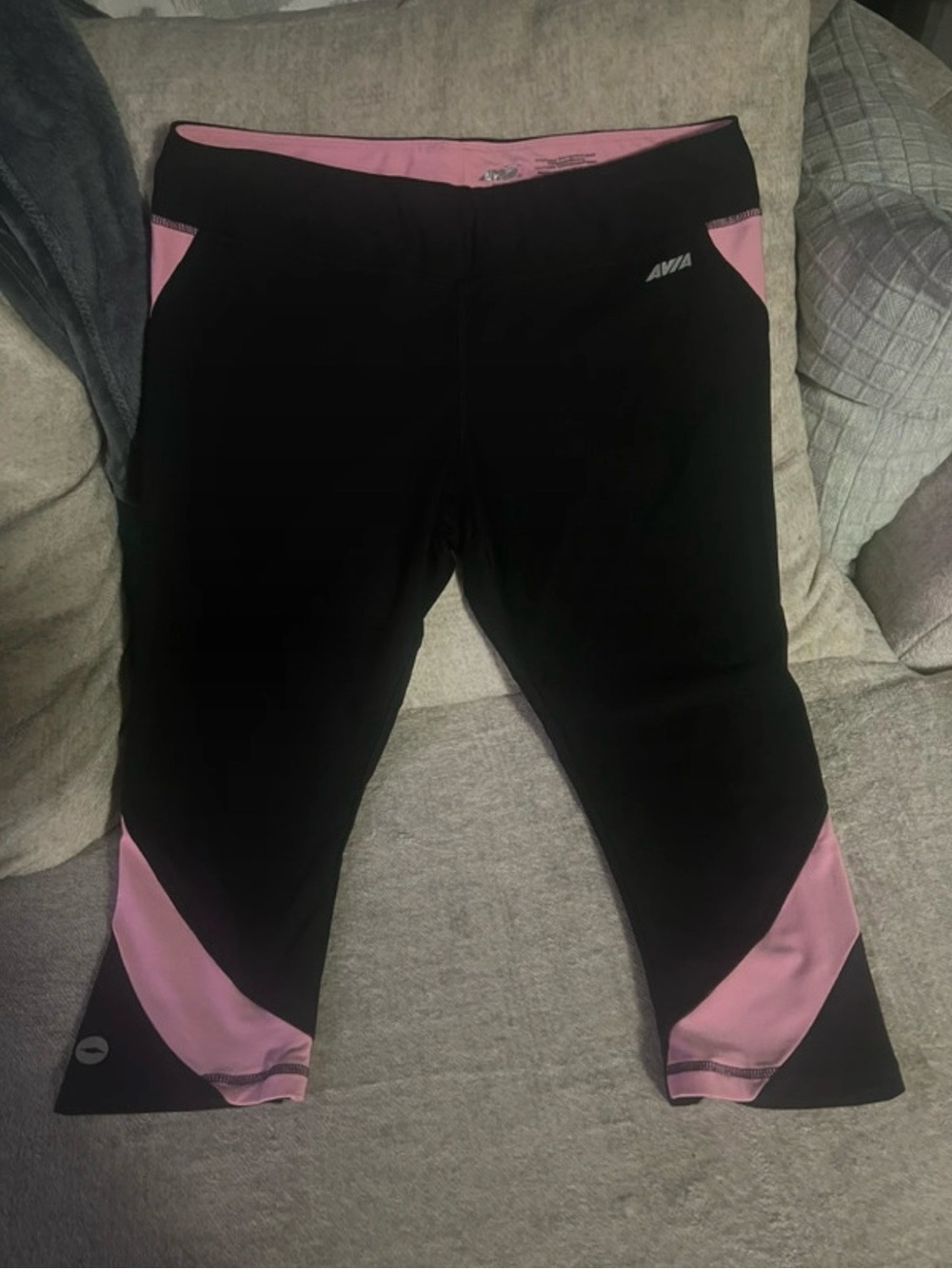 Avia Women’s Cropped Colorblock Workout Capris